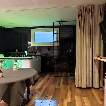 Studio Paisible Et Balneo Vezin-le-Coquet 외부 사진