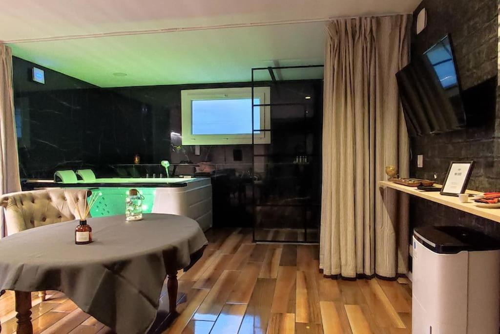 Studio Paisible Et Balneo Vezin-le-Coquet 외부 사진